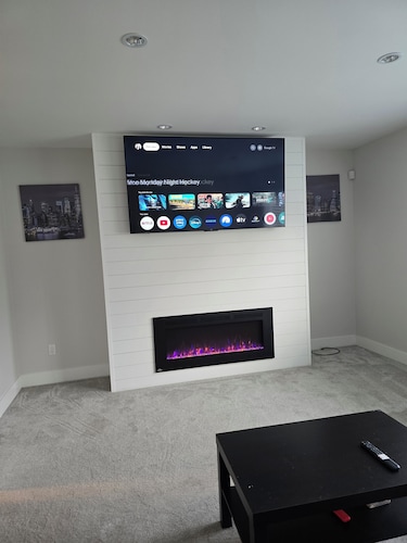 Private 1 bedroom in Brookswood