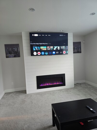 Private 1 bedroom in Brookswood