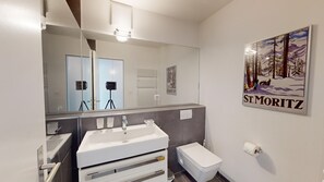 Shower, hair dryer, towels - Well-kept holiday apartament house in a prime location in St. (St. Moritz)