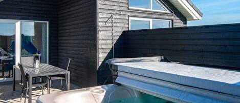 Deluxe House, Multiple Bedrooms | Spa treatment
