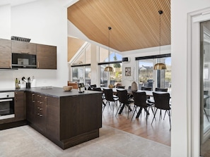 Casa clásica, 6 habitaciones | Interior