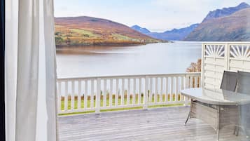 Comfort Apartment, 2 Bedrooms | Water view