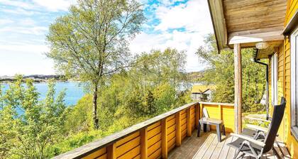 6 Person Holiday Home in Anneland