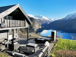 Classic House, 5 Bedrooms | Exterior