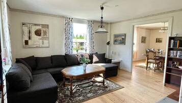 Classic House, 3 Bedrooms | Interior