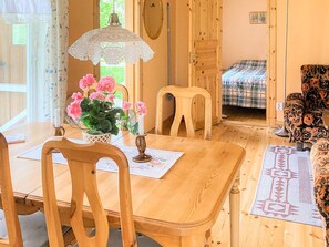 Classic House, 2 Bedrooms | Interior - 4 Person Holiday Home in Braas (Braås)