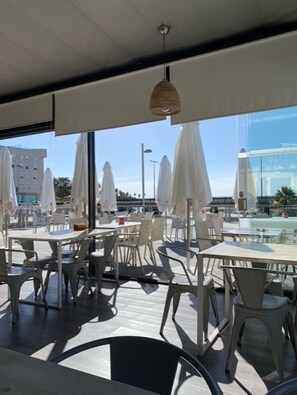 Casa clásica, 3 habitaciones | Restaurantes
