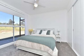 6 bedrooms, iron/ironing board, WiFi (free), bed sheets - Two for Joy Estate. Sleeping 12, 2 Cottages (North Rothbury)