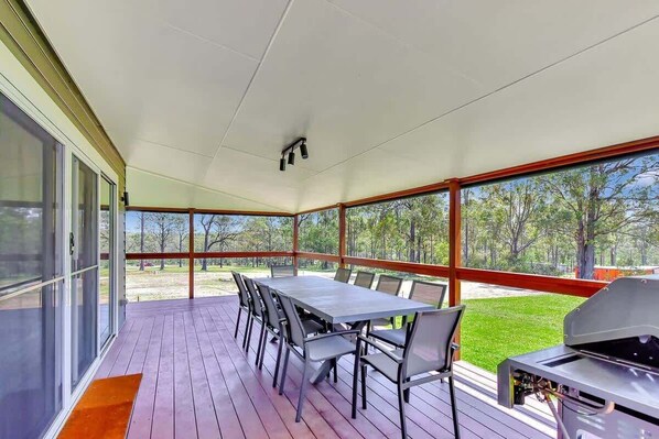Outdoor dining