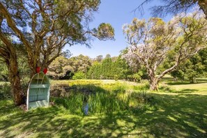 Property grounds - The Valley Way Luxury Estate (Mardi)