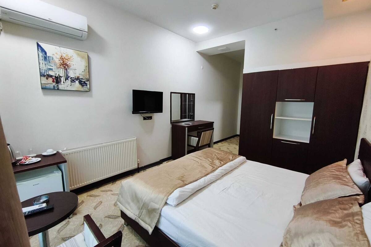 Chambre Simple Standard, vue ville | 1 chambre, Wi-Fi gratuit