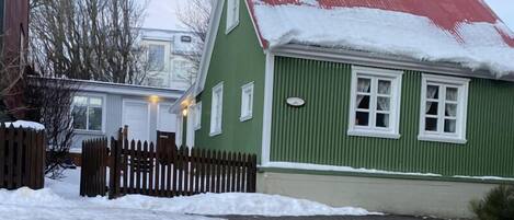 Fachada de la propiedad