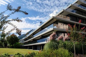 Exterior - Luxury Apartment with large lake view terrace (LUXURY MINUSIO) (Minusio)