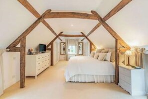 4 Schlafzimmer, Bügeleisen/Bügelbrett, Reisekinderbett, kostenloses WLAN