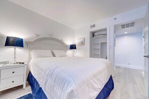 1 室のベッドルーム、アイロン / アイロン台、WiFi (無料)、ベッドシーツ