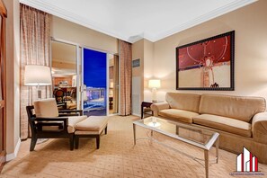 Televisión y oficina 