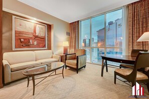 テレビ、書斎 / ワークスペース