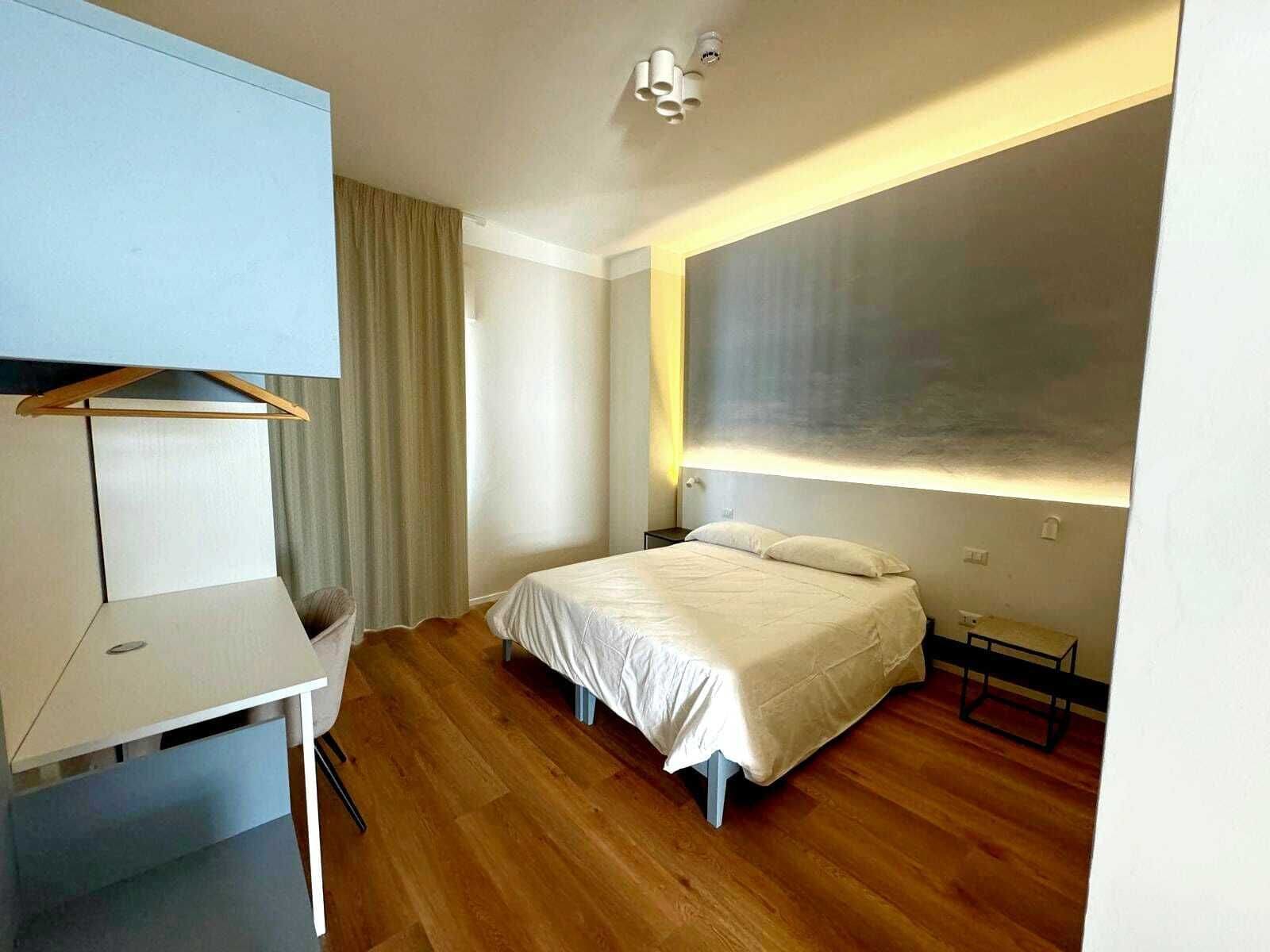 Comfort Room | Desk, laptop workspace, soundproofing, free WiFi