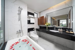 Bathroom - Marina Hotel (Bac Giang)