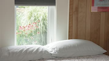 2 habitaciones, cuna de viaje, wifi gratis y ropa de cama