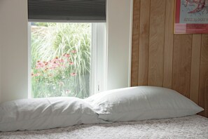 2 slaapkamers, reisbedje, gratis wifi, beddengoed