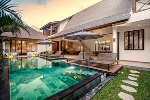 Villa - Villa Nusantara 4 by Alfred in Bali - Brand NEW Luxury 4BD Pool Villa Pererenan Beach Caggu (Canggu)