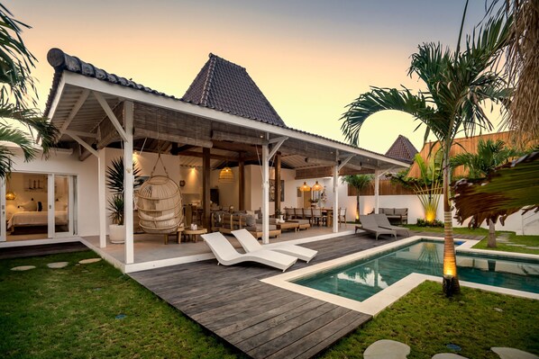 Villa | 6 bedrooms - Villa Makena by Alfred in Bali - Stunning Tropical 6BD Villa Near the Beach (Seminyak)