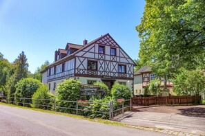 Exterior - Romantic mill arbor "At the foot of the Staffelberg" (Bad Staffelstein)