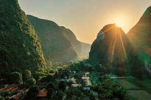 Property grounds - Cozy Beer Garden Homestay (Hoa Lu)