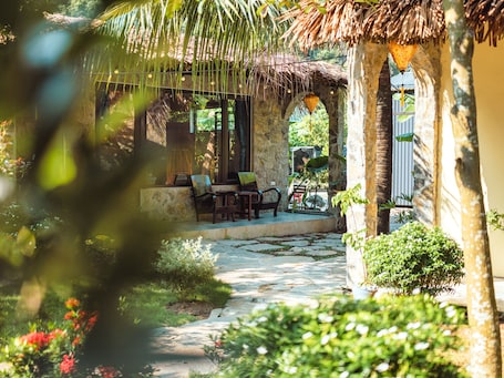 Family Room, Mountain View | Minibar, desk, free WiFi