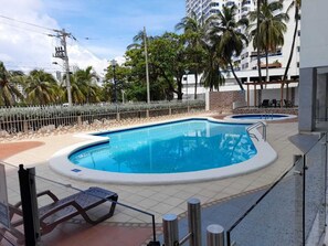 Outdoor pool - Beautiful Apartment With Lake View By Parceros Group (Cartagena de Indias)
