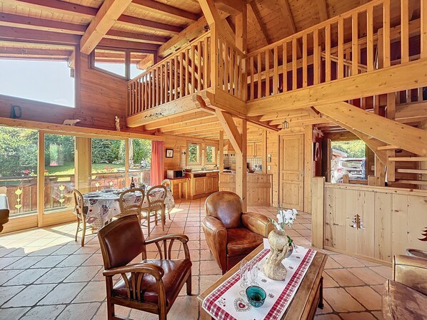 Dining - Individual chalet with garage, terrace, laundry room and equipped kitchen (Sallanches)