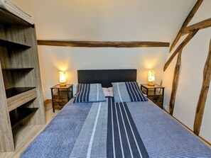 3 bedrooms, free WiFi, bed sheets