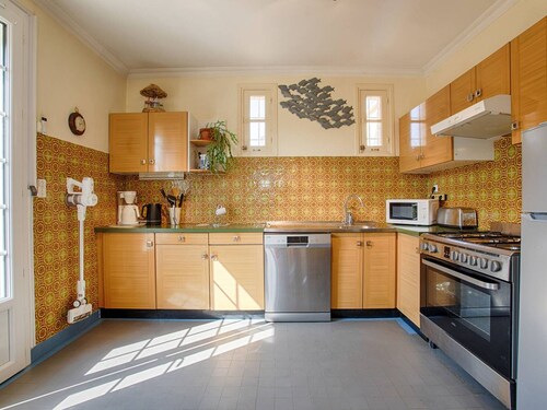 Retro house with garden and 5 bedrooms in Merville-Franceville-Plage