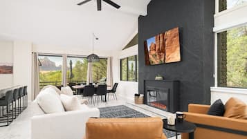 Smart TV, fireplace, table tennis