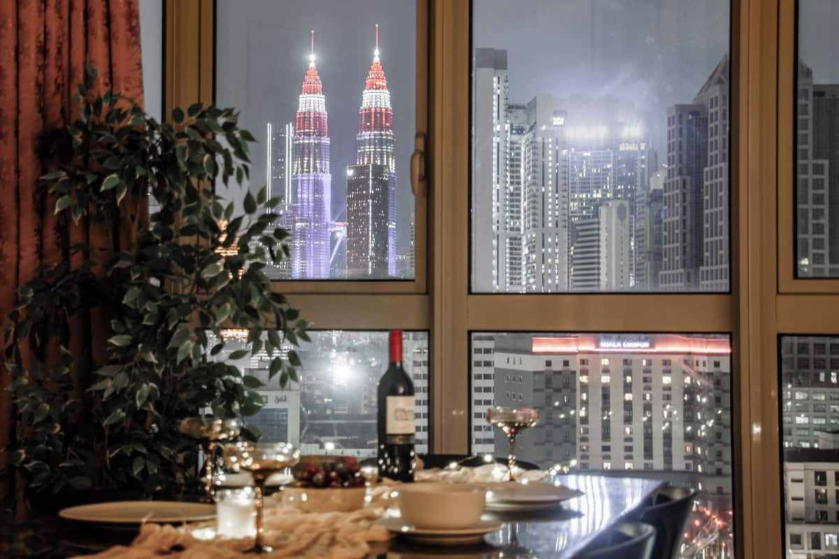 Standard Apartment, 3 Bedrooms, City View | 1 bedroom, laptop workspace, iron/ironing board, free WiFi