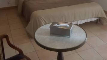 1 quarto, ferros/tábuas de passar roupa, Wi-Fi, roupa de cama