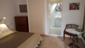 1 bedroom, iron/ironing board, WiFi, bed sheets - Le Gîte de la Radassière (Cotignac)