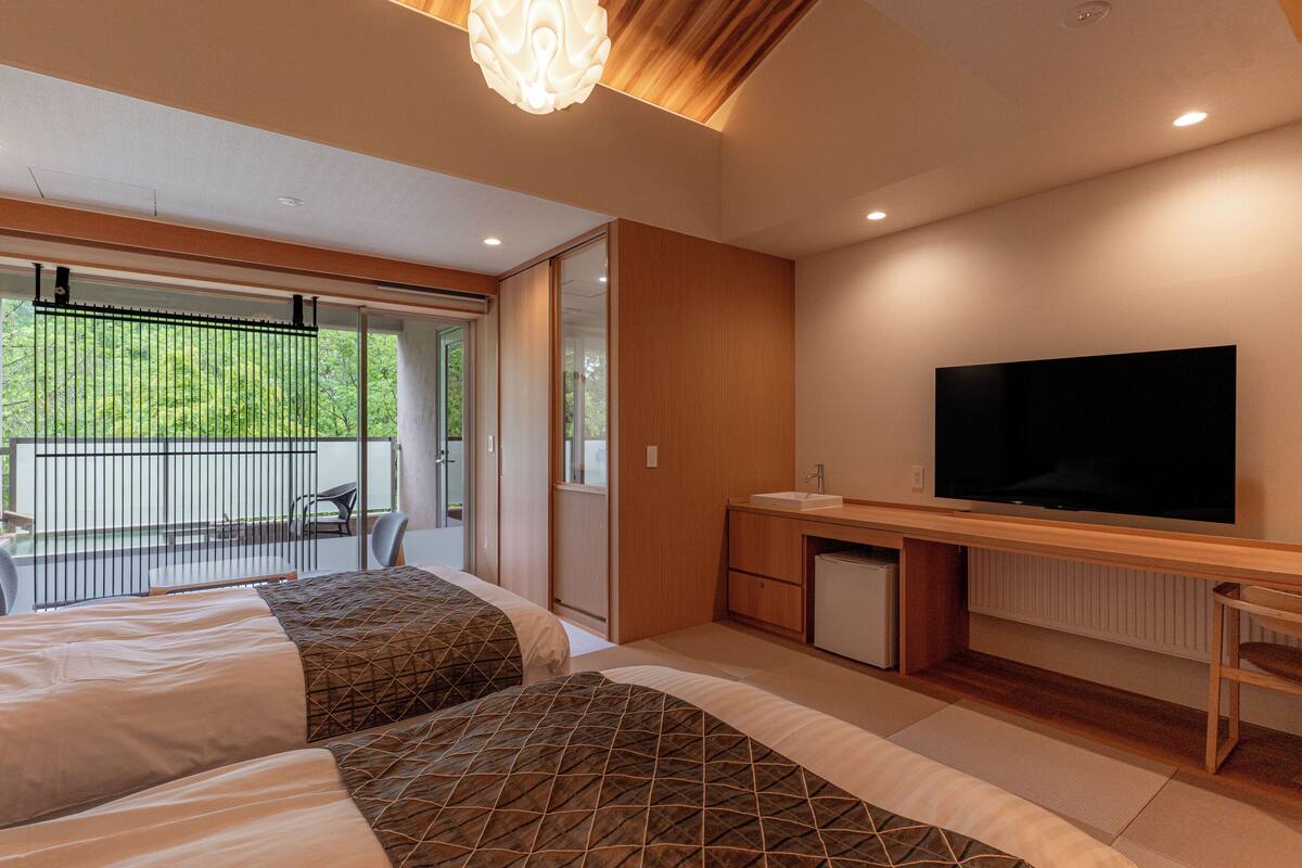 Japanese-Style Room with Open-Air Bathroom, Non Smoking | Down duvets, in-room safe, blackout curtains, free WiFi