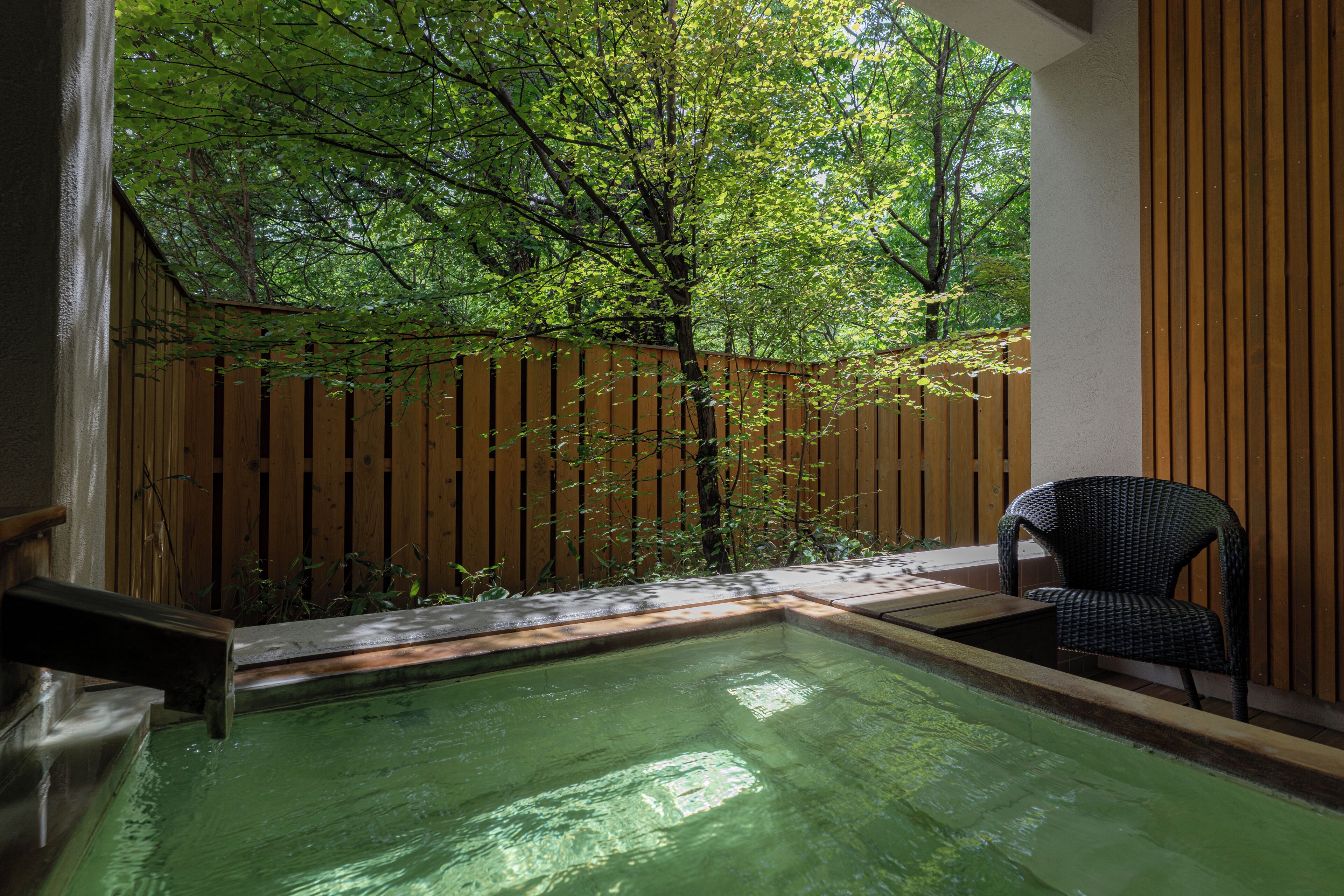 Kamar Comfort, 2 kamar tidur, Bebas Asap Rokok (twin room w/open air bath) | Pemandangan balkon