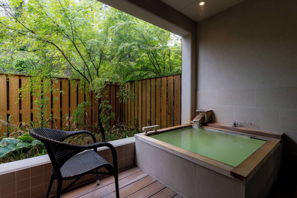 Deluxe Japanese-Style Room with Open-Air Bathroom, Non Smoking | Bathroom | Separate bathtub and shower, spring water bathtub