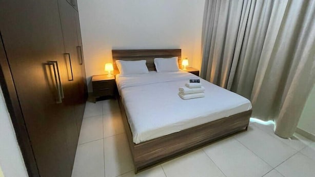 1 bedroom - OYO HOME 1384 Luxrious 1 BHK With Balcon (Abu Dhabi)