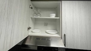 Bathroom - OYO HOME 1384 Luxrious 1 BHK With Balcon (Abu Dhabi)