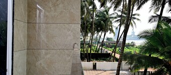 ซันแอนด์แซนด์ลักชัวรี่สเตย์ซีวิว