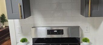 2024 Remodeled 2bedroom in West CLE