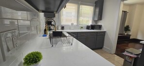 Fridge, microwave, oven, dishwasher - 2024 Remodeled 2bedroom in West CLE (Cleveland)