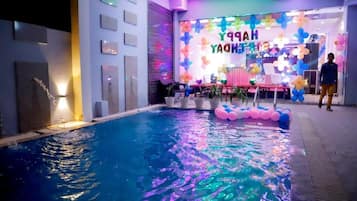 Seasonal outdoor pool