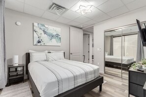 1 bedroom, iron/ironing board, travel cot, WiFi