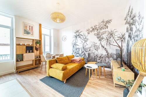 Le Marietton cosy apartment a stone's throw from Valmy metro station