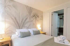 2 chambres, fer et planche à repasser, accès Internet, draps fournis